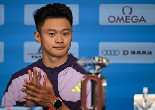 Wanda Diamond League Shanghai Keqiao 2026 - press conference, PK, Pressekonferenz SHAOXING, CHINA - MAY 15: Chinese sprinting star Xie Zhenye speaks at a press conference on the eve of the Yangtze River Delta Athletics Diamond Gala, the Shanghai Keqiao leg and opening meeting of the 2026 Wanda Diamond League circuit, at the China Textile City Sports Center in Keqiao, Shaoxing, Zhejiang province, China, on May 15, 2026. Shanghai China Copyright: xSTRx originalFilename:str-wandadia260515_npBVw.jpg