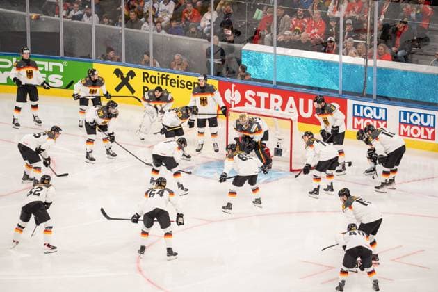 ZURICH, ZURICH - MAY 15: Germany players before the match ahead of the 2026 IIHF World Championship, WM, Weltmeisterschaft Group A match between Finland and Germany at Swiss Life Arena on May 15, 2026 in Zurich, Zurich, Switzerland. Copyright: xLivioxBaeriswylx xSPPx Sportspressphoto_SPR147072