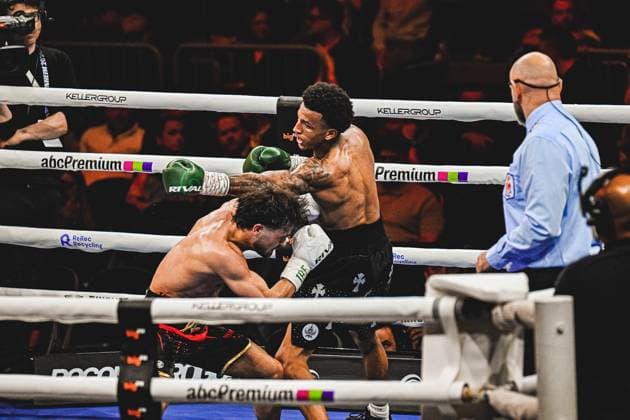 Devrim Gökduman ( 101, VIP) trifft bei der Night of the Heavyweights am 15.05.2026 in der SAP Arena Mannheim auf Franklyn Donovan. Ein intensiver Schlagabtausch im Boxring zeigt Gökduman in Offensivposition mit grünen Handschuhen. Ringside, 15.05.2026, Mannheim, SAP Arena