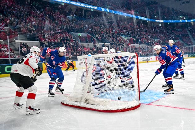 ZURICH, SWITZERLAND - MAY 15: Pius Suter of Switzerland scores a goal against goalkeeper Joseph Woll of United States during the 2026 IIHF Ice hockey, Eishockey World Championship, WM, Weltmeisterschaft Switzerland game between USA and Switzerland at Swiss Life Arena on May 15, 2026 in Zurich, Zurich. Zurich Swiss Life Arena Zurich Switzerland Copyright: xJustPictures.ch AndreaxBrancax jp-en-EuSpIm-JP7_ANB_US_Sui_15052026_2312