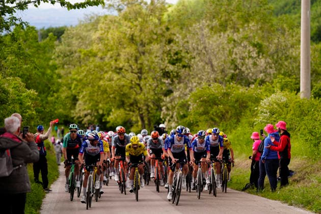 The pack rides during Stage 7 of the Giro d™Italia, from Formia to Blockhaus, Italy, Friday, May 15, 2026.  Copyright: xFabioxFerrari LaPressex