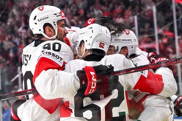 ZURICH, SWITZERLAND - MAY 15: Switzerland celebrate a goal during the 2026 IIHF Ice hockey, Eishockey World Championship, WM, Weltmeisterschaft Switzerland game between USA and Switzerland at Swiss Life Arena on May 15, 2026 in Zurich, Zurich. Zurich Swiss Life Arena Zurich Switzerland Copyright: xJustPictures.ch AndreaxBrancax jp-en-EuSpIm-JP7_ANB_US_Sui_15052026_9355