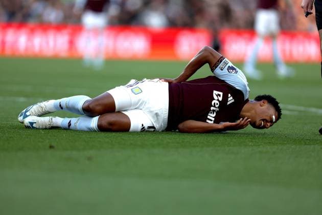 Ollie Watkins of Aston Villa goes down injured Aston Villa v Liverpool, Premier League, Football, Villa Park, Birmingham, UK - 15 May 2026Birmingham Villa Park United Kingdom EDITORIAL USE ONLY No use with unauthorised audio, video, data, fixture lists, club league logos or live services. Online in-match use limited to 120 images, no video emulation. No use in betting, games or single club league player publications. Copyright: xKieranxMcManus Shutterstockx 16876814t
