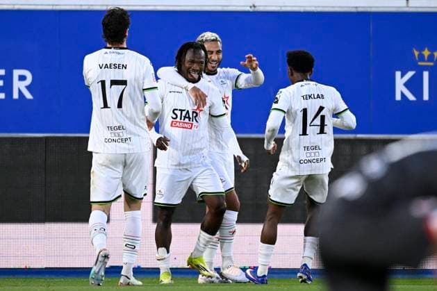 OH Leuven v Royal Antwerp FC - Jupiler Pro League Europe Play-Off LEUVEN, BELGIUM - MAY 15 : Traore Abdoul Karim forward of OH Leuven celebrates with the team of OH Leuven after scoring the 1-0 goal during the Jupiler Pro League Europe Play-Off match between OH Leuven and Royal Antwerp FC on May 15, 2026 in Leuven, Belgium, 15 05 2026 Leuven Belgium  Copyright: xTomasxSiskx