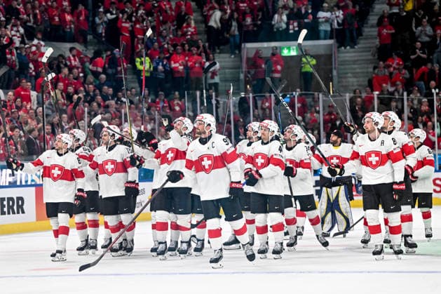 ZURICH, SWITZERLAND - MAY 15: Switzerland celebrate the victory during the 2026 IIHF Ice hockey, Eishockey World Championship, WM, Weltmeisterschaft Switzerland game between USA and Switzerland at Swiss Life Arena on May 15, 2026 in Zurich, Zurich. Zurich Swiss Life Arena Zurich Switzerland Copyright: xJustPictures.ch AndreaxBrancax jp-en-EuSpIm-JP7_ANB_US_Sui_15052026_0578