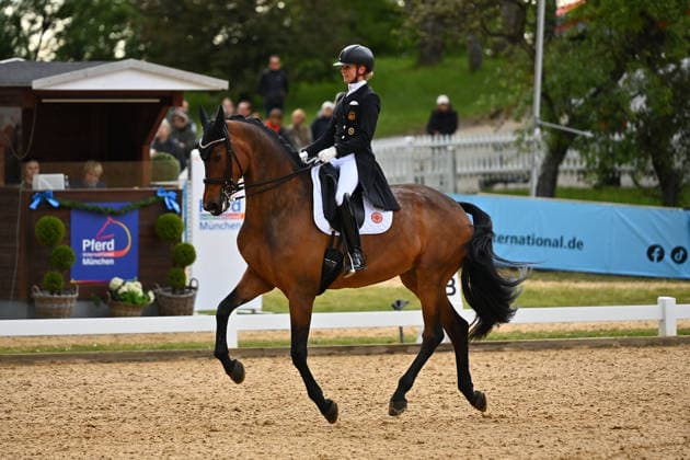 Jessica VON BREDOW WERNDL auf Times Kismet, Aktion,Dressur,Dressurreiten. Pferd International 2026 am 15.05.2026 in Muenchen-Riem,Olympia Reitanlage. Â