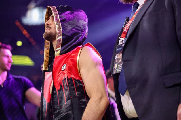 Devrim Gökduman beim Einlaufen Devrim Gökduman vs. Franklyn Dwomoh beim Ringside Series 2026 - Night of Heavyweights am 15.05.26 in SAP Arena, Mannheim xamx Foto: Alfio Marino