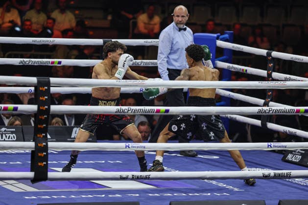 Devrim Gökduman (links) vs. Franklyn Dwomoh (rechts) beim Ringside Series 2026 - Night of Heavyweights am 15.05.26 in SAP Arena, Mannheim xamx Foto: Alfio Marino