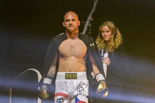 Patrick Fiala beim Einlaufen Edmon RInglife Avagyan vs. Patrick Fiala beim Ringside Series 2026 - Night of Heavyweights am 15.05.26 in SAP Arena, Mannheim xamx Foto: Alfio Marino