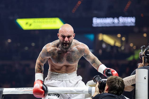 Freude bei Edmon Avagyan nach seinem Sieg Edmon RInglife Avagyan vs. Patrick Fiala beim Ringside Series 2026 - Night of Heavyweights am 15.05.26 in SAP Arena, Mannheim xamx Foto: Alfio Marino
