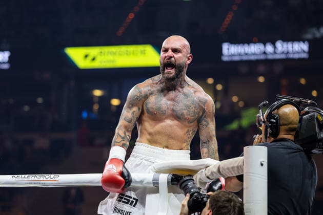 Freude bei Edmon Avagyan nach seinem Sieg Edmon RInglife Avagyan vs. Patrick Fiala beim Ringside Series 2026 - Night of Heavyweights am 15.05.26 in SAP Arena, Mannheim xamx Foto: Alfio Marino