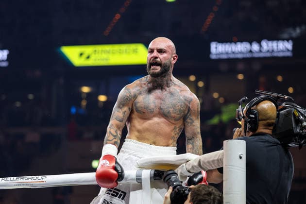 Freude bei Edmon Avagyan nach seinem Sieg Edmon RInglife Avagyan vs. Patrick Fiala beim Ringside Series 2026 - Night of Heavyweights am 15.05.26 in SAP Arena, Mannheim xamx Foto: Alfio Marino