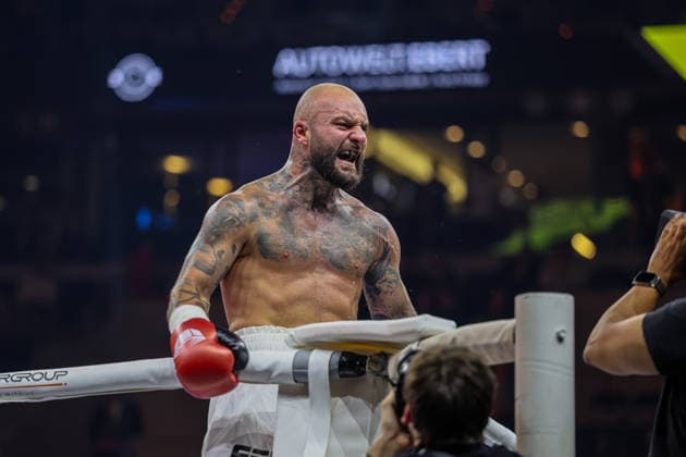 Freude bei Edmon Avagyan nach seinem Sieg Edmon RInglife Avagyan vs. Patrick Fiala beim Ringside Series 2026 - Night of Heavyweights am 15.05.26 in SAP Arena, Mannheim xamx Foto: Alfio Marino