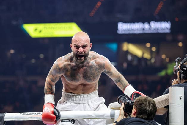 Freude bei Edmon Avagyan nach seinem Sieg Edmon RInglife Avagyan vs. Patrick Fiala beim Ringside Series 2026 - Night of Heavyweights am 15.05.26 in SAP Arena, Mannheim xamx Foto: Alfio Marino