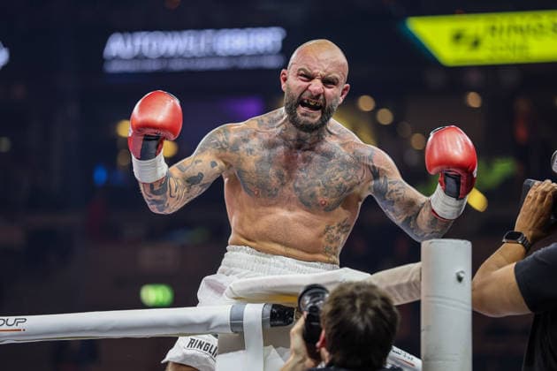 Freude bei Edmon Avagyan nach seinem Sieg Edmon RInglife Avagyan vs. Patrick Fiala beim Ringside Series 2026 - Night of Heavyweights am 15.05.26 in SAP Arena, Mannheim xamx Foto: Alfio Marino