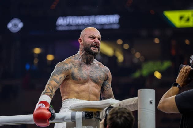 Freude bei Edmon Avagyan nach seinem Sieg Edmon RInglife Avagyan vs. Patrick Fiala beim Ringside Series 2026 - Night of Heavyweights am 15.05.26 in SAP Arena, Mannheim xamx Foto: Alfio Marino