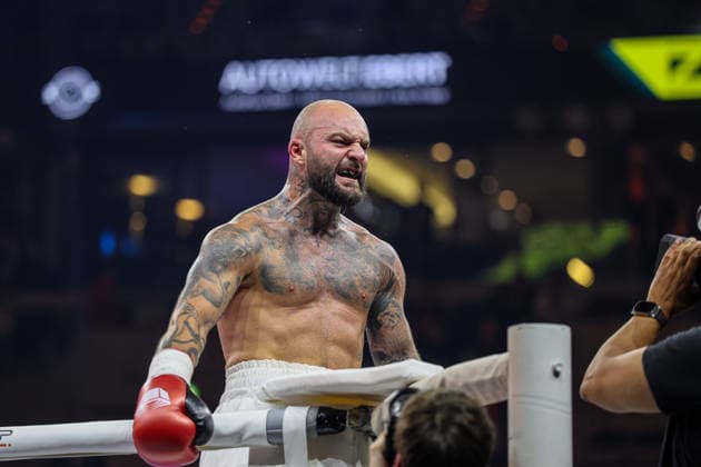 Freude bei Edmon Avagyan nach seinem Sieg Edmon RInglife Avagyan vs. Patrick Fiala beim Ringside Series 2026 - Night of Heavyweights am 15.05.26 in SAP Arena, Mannheim xamx Foto: Alfio Marino