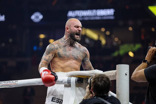 Freude bei Edmon Avagyan nach seinem Sieg Edmon RInglife Avagyan vs. Patrick Fiala beim Ringside Series 2026 - Night of Heavyweights am 15.05.26 in SAP Arena, Mannheim xamx Foto: Alfio Marino