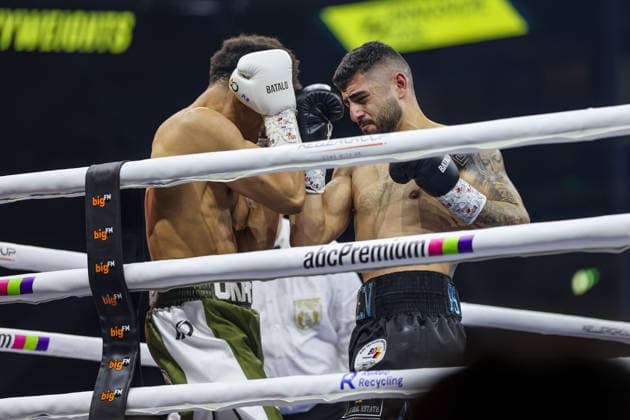 Alexander Okafor vs. Elija Ülküseven beim Ringside Series 2026 - Night of Heavyweights am 15.05.26 in SAP Arena, Mannheim xamx Foto: Alfio Marino
