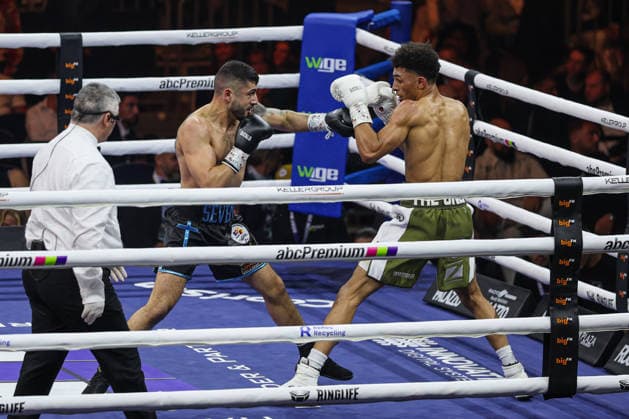 Alexander Okafor vs. Elija Ülküseven beim Ringside Series 2026 - Night of Heavyweights am 15.05.26 in SAP Arena, Mannheim xamx Foto: Alfio Marino