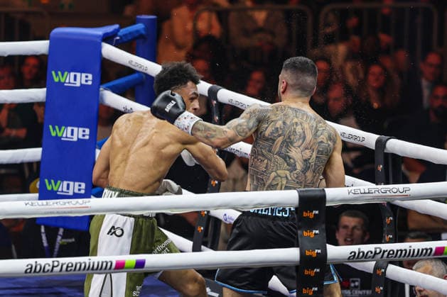 Alexander Okafor vs. Elija Ülküseven beim Ringside Series 2026 - Night of Heavyweights am 15.05.26 in SAP Arena, Mannheim xamx Foto: Alfio Marino