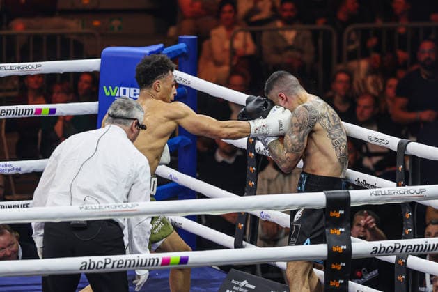 Alexander Okafor vs. Elija Ülküseven beim Ringside Series 2026 - Night of Heavyweights am 15.05.26 in SAP Arena, Mannheim xamx Foto: Alfio Marino