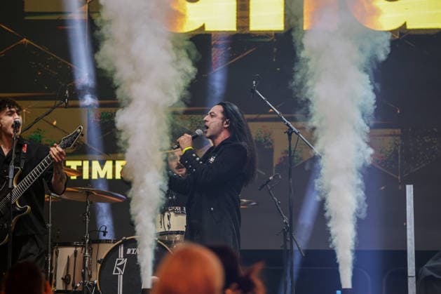 Bülent Ceylan mit seiner Rock-Show Diktatürk beim Ringside Series 2026 - Night of Heavyweights am 15.05.26 in SAP Arena, Mannheim xamx Foto: Alfio Marino