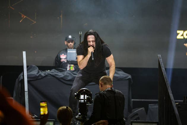 Bülent Ceylan mit seiner Rock-Show Diktatürk beim Ringside Series 2026 - Night of Heavyweights am 15.05.26 in SAP Arena, Mannheim xamx Foto: Alfio Marino