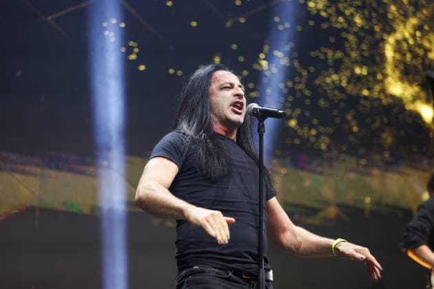 Bülent Ceylan mit seiner Rock-Show Diktatürk beim Ringside Series 2026 - Night of Heavyweights am 15.05.26 in SAP Arena, Mannheim xamx Foto: Alfio Marino