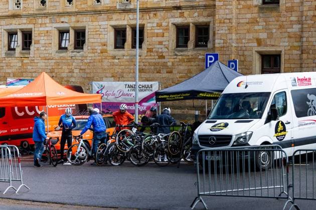 15.05.2026, GER, Rennrad, Maenner Frauen Junioren, Saison 2025, 26.TMP Jugentour Kleine Friedensfahrt, 1.Etappe Rundstreckenrennen Residenzstadt Gotha An 3 Wettkampftagen vom 15.05-17.05.2026 gingen knapp 350 Athleten aus 7 Ländern in den Kategorien Jedermann, Anfaenger, U15m, U17w und U17m bei der 25. Auflage der TMP Jugentour Kleine Friedensfahrt 2025 an den Start. Neben dem Einzelzeitfahren sind 3 weitere Etappen im Gothaer Landkreis zu absolvieren, organisiert vom RSC Waltershausen-Gotha e.V.. Etappe 1 erfolgte als Rundstrecke in Gotha wobei die U15m 16,8km, die U17w 25,2km und die U17m 31,5km absolvieren mussten 99867 Gotha Schloss Friedenstein Historisc Thüringen Deutschland