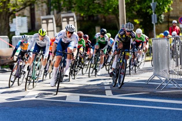 15.05.2026, GER, Rennrad, Maenner Frauen Junioren, Saison 2025, 26.TMP Jugentour Kleine Friedensfahrt, 1.Etappe Rundstreckenrennen Residenzstadt Gotha An 3 Wettkampftagen vom 15.05-17.05.2026 gingen knapp 350 Athleten aus 7 Ländern in den Kategorien Jedermann, Anfaenger, U15m, U17w und U17m bei der 25. Auflage der TMP Jugentour Kleine Friedensfahrt 2025 an den Start. Neben dem Einzelzeitfahren sind 3 weitere Etappen im Gothaer Landkreis zu absolvieren, organisiert vom RSC Waltershausen-Gotha e.V.. Etappe 1 erfolgte als Rundstrecke in Gotha wobei die U15m 16,8km, die U17w 25,2km und die U17m 31,5km absolvieren mussten 99867 Gotha Schloss Friedenstein Historisc Thüringen Deutschland