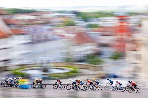 15.05.2026, GER, Rennrad, Maenner Frauen Junioren, Saison 2025, 26.TMP Jugentour Kleine Friedensfahrt, 1.Etappe Rundstreckenrennen Residenzstadt Gotha An 3 Wettkampftagen vom 15.05-17.05.2026 gingen knapp 350 Athleten aus 7 Ländern in den Kategorien Jedermann, Anfaenger, U15m, U17w und U17m bei der 25. Auflage der TMP Jugentour Kleine Friedensfahrt 2025 an den Start. Neben dem Einzelzeitfahren sind 3 weitere Etappen im Gothaer Landkreis zu absolvieren, organisiert vom RSC Waltershausen-Gotha e.V.. Etappe 1 erfolgte als Rundstrecke in Gotha wobei die U15m 16,8km, die U17w 25,2km und die U17m 31,5km absolvieren mussten 99867 Gotha Schloss Friedenstein Historisc Thüringen Deutschland