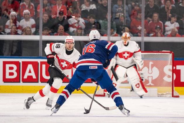 ZURICH, ZURICH - MAY 15: Sven Jung of Switzerland battles with Mason Lohrei of USA during the 2026 IIHF World Championship, WM, Weltmeisterschaft Group A match between Switzerland and USA at Swiss Life Arena on May 15, 2026 in Zurich, Zurich, Switzerland. Copyright: xLivioxBaeriswylx xSPPx Sportspressphoto_SPR147439