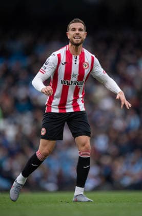 Manchester City v Brentford - Premier League MANCHESTER, ENGLAND - MAY 9: Jordan Henderson of Brentford during the Premier League match between Manchester City and Brentford at Etihad Stadium on May 9, 2026 in Manchester, England. Jordan Henderson Manchester Etihad Stadium England United Kingdom Copyright: xVisionhausx 776340714