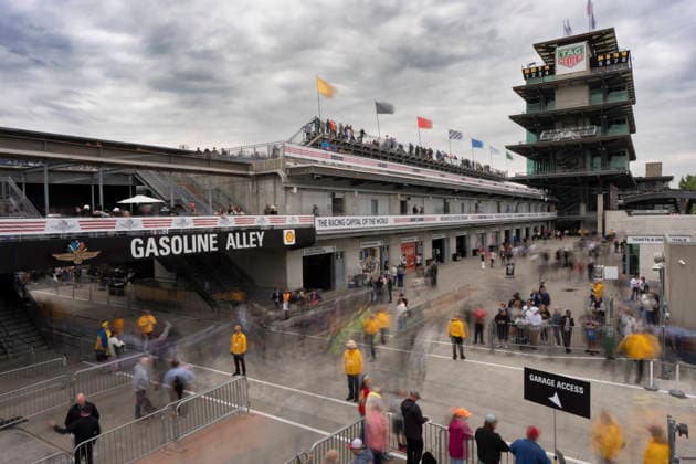 May 15, 2026, Speedway, Indiana, USA: Fans mulling through Gasoline Alley at the Indianapolis Motor Speedway during FridayÃ¢â‚¬â ¢s practice session. Speedway USA - ZUMAd212 20260515_zsp_d212_001 Copyright: xRichardxDolex