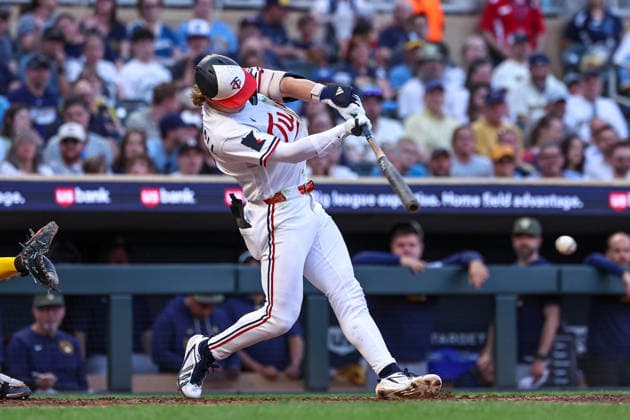 May 15th, 2026: Minnesota Twins second baseman Luke Keaschall (15) hits a single in the seventh inning during a MLB, Baseball Herren, USA Baseball game between the Milwaukee Brewers and the Minnesota Twins at Target Field in Minneapolis, Minnesota. CSM MLB 2026: Brewers Vs Twins MAY 15  - ZUMAc04_ 20260515_zma_c04_032 Copyright: xStevenxGarciax
