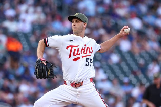 May 15th, 2026: Minnesota Twins pitcher Taylor Rogers (55) pitches in the seventh inning during a MLB, Baseball Herren, USA Baseball game between the Milwaukee Brewers and the Minnesota Twins at Target Field in Minneapolis, Minnesota. CSM Minneapolis USA - ZUMAc04_ 20260515_zma_c04_039 Copyright: xStevenxGarciax