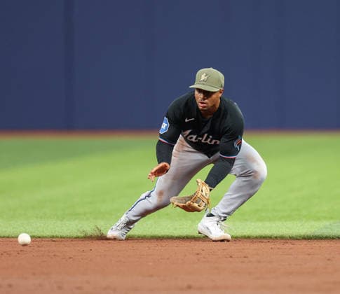 May 15, 2026, U.S.: Miami Marlins second baseman XAVIER EDWARDS (9) fields a ground ball against the Miami Marlins. The Tampa Bay Rays hosted the Miami Marlins at Tropicana Field in St. Petersburg, FL. MLB, Baseball Herren, USA 2026: Miami Marlins 2:7 Tampa Bay Rays  - ZUMAm299 20260515_znp_m299_025 Copyright: xTaylorxMcFeex