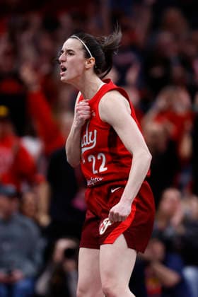 INDIANAPOLIS, IN - MAY 15: Indiana Fever guard Caitlin Clark (22) reacts after knocking down her three pointer in the second half of play during a WNBA, Basketball Damen, USA game between the Washington Mystics and Indiana Fever on May 15 2026 at Gainbridge Fieldhouse in Indianapolis, IN. (Photo by Jeffrey Brown Icon Sportswire) WNBA: MAY 15 Washington Mystics at Indiana Fever EDITORIAL USE ONLY Icon051526024
