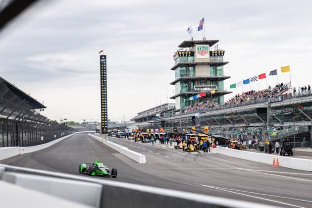 May 15, 2026, Speedway, Indiana, USA: JACK HARVEY, driver of the No. 24 Chevrolet for Dreyer & Reinbold Racing, drives into Turn 1 during Fast Friday of the 110th Indianapolis 500 at Indianapolis Motor Speedway. Speedway USA - ZUMAw173 20260515_zsp_w173_007 Copyright: xLukexWelshx