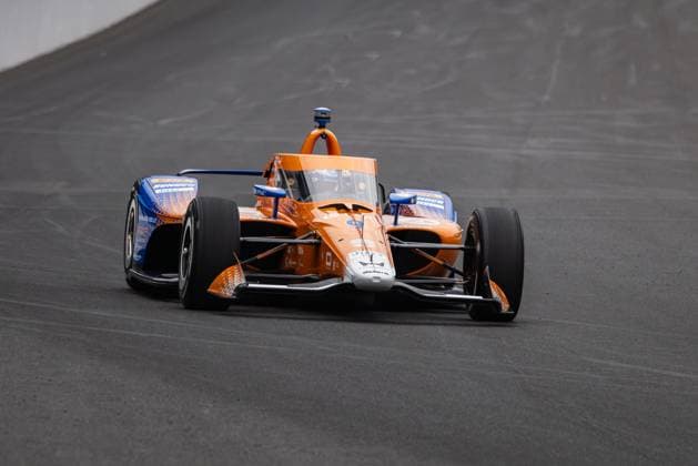May 15, 2026, Speedway, Indiana, USA: SCOTT DIXON, driver of the No. 9 Honda for Chip Ganassi Racing, drives into Turn 1 during Fast Friday of the 110th Indianapolis 500 at Indianapolis Motor Speedway. Speedway USA - ZUMAw173 20260515_zsp_w173_027 Copyright: xLukexWelshx