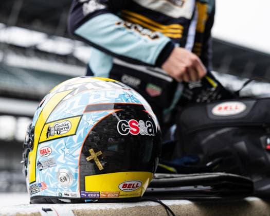 May 15, 2026, Speedway, Indiana, USA: The helmet for ALEXANDER ROSSI, driver of the No. 20 Chevrolet for Ed Carpenter Racing, is placed on pit wall during Fast Friday of the 110th Indianapolis 500 at Indianapolis Motor Speedway. IndyCar, Indy Car, IRL, USA 2026: Indy 500 Fast Friday Practice  - ZUMAw173 20260515_zsp_w173_051 Copyright: xLukexWelshx