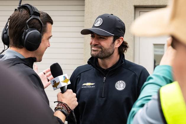 May 15, 2026, Speedway, Indiana, USA: JACK HARVEY, driver of the No. 24 Chevrolet for Dreyer & Reinbold Racing, talks to the Indianapolis Motor Speedway media during Fast Friday of the 110th Indianapolis 500 at Indianapolis Motor Speedway. IndyCar, Indy Car, IRL, USA 2026: Indy 500 Fast Friday Practice  - ZUMAw173 20260515_zsp_w173_063 Copyright: xLukexWelshx