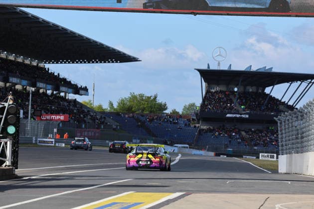 Nürburg, Deutschland 14.-17. Mai 2026: ADAC Ravenol 24h Rennen Nürburgring - 2026 - Samstag Pitlane Boxengasse TWL Qualifying 2 Tourenwagen Legenden Im Bild: 911 Hildebrandt Jörg - Porsche 997.2 Cup - (Jörg Hildebrandt) Nürburgring Rheinland Pfalz Copyright: xFotostandx xFabianxWernerx