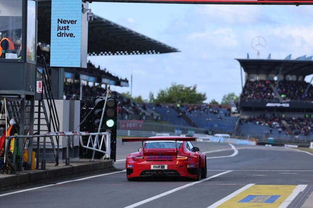 Nürburg, Deutschland 14.-17. Mai 2026: ADAC Ravenol 24h Rennen Nürburgring - 2026 - Samstag Pitlane Boxengasse TWL Qualifying 2 Tourenwagen Legenden, Sex Bomb Im Bild: 69 Destree Wolfgang - Porsche 997 Cup R - (Wolfgang Destree) Nürburgring Rheinland Pfalz Copyright: xFotostandx xFabianxWernerx