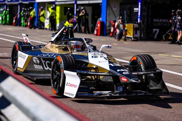 Antonio Felix da Costa (Jaguar TCS Racing, 13) zweites freies Training Free Practice 2, Boxengasse, ABB FIA Formula E World Championship, WM, Weltmeisterschaft Monaco e-Prix 2026, Monte Carlo, Saison 12 2025 26, Runde 9, 16.05.2026, ABB FIA Formula E World Championship, Monaco e-Prix 2026, Monte Carlo, Saison 12 2025 26, Runde 9, 16.05.2026 Monte Carlo Copyright: xEibner-Pressefoto LauraxRoemerx EP_LRR