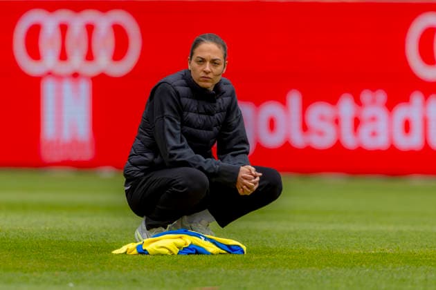Ingolstadt, Deutschland 16. Mai 2026: 3. Liga - 2025 2026 - Sp. 38 - FC Ingolstadt 04 gegen SV Waldhof Mannheim Im Bild: Trainerin Sabrina Wittmann (FCI) beim Aufwaermen DFB regulations prohibit any use of photographs as image sequences and or quasi-video Audi Sportpark Bayern Copyright: xFotostandx xSchäferx