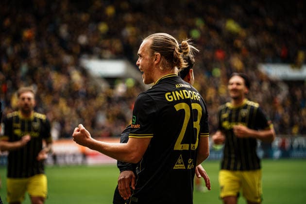 Deutschland: Fußball 3. Liga Männer 2025 - 2026, 38. Spieltag - TSV Alemannia Aachen vs TSV Havelse - Tivoli (Aachen): Tor Lars Gindorf (Alemannia Aachen, 23), Jubel, Emotionen, Freude, Herz, Sasa Strujic (Alemannia Aachen, 5) Copyright: xThiemoxRudolphx
