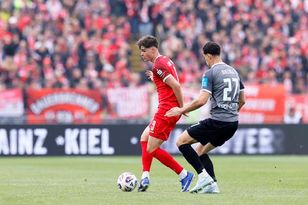 Fußball 3. Liga 38. Spieltag SSV Ulm - Rot-Weiss Essen am 16.05.2026 Im Donaustadion in Ulm Jaka Cuber Potocnik ( Rot-Weiss Essen )