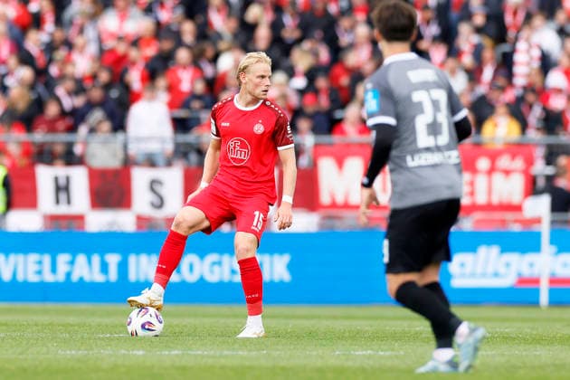 Fußball 3. Liga 38. Spieltag SSV Ulm - Rot-Weiss Essen am 16.05.2026 Im Donaustadion in Ulm Ben Hüning ( Rot-Weiss Essen )